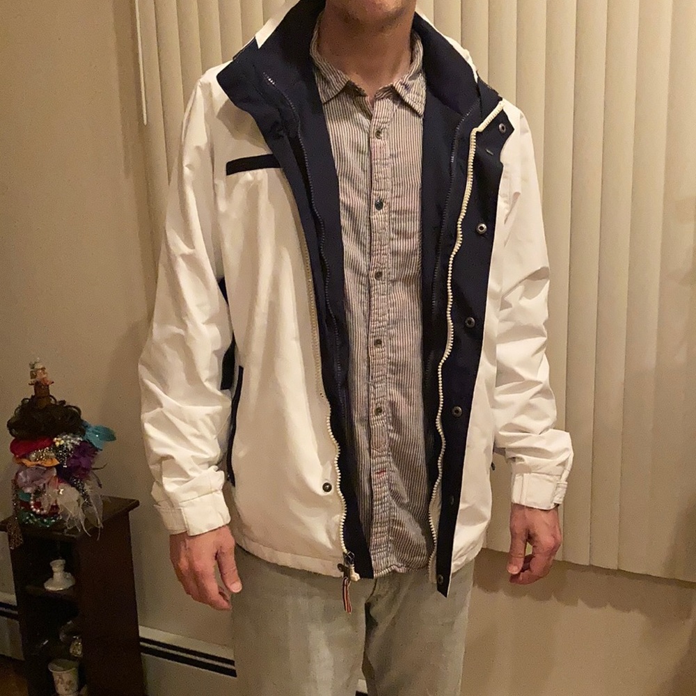 Tommy Hilfiger men’s spring white jacket with hood